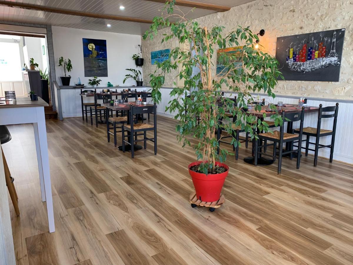 Hotel Restaurant De L'Union Мирамбо Екстериор снимка