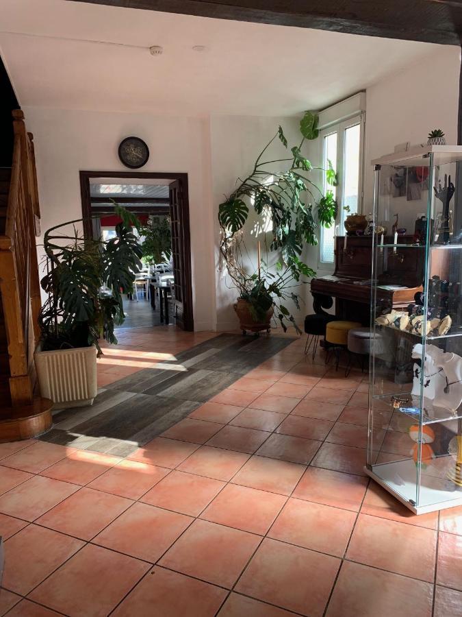 Hotel Restaurant De L'Union Мирамбо Екстериор снимка