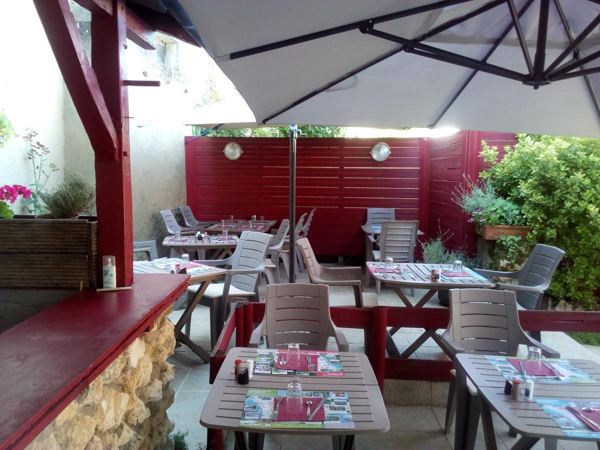 Hotel Restaurant De L'Union Мирамбо Екстериор снимка
